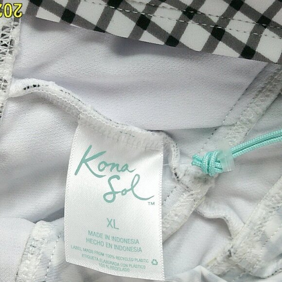 Kona Sol - Black / White Plaid Swimsuit Top - Size XL - Picture 3 of 5